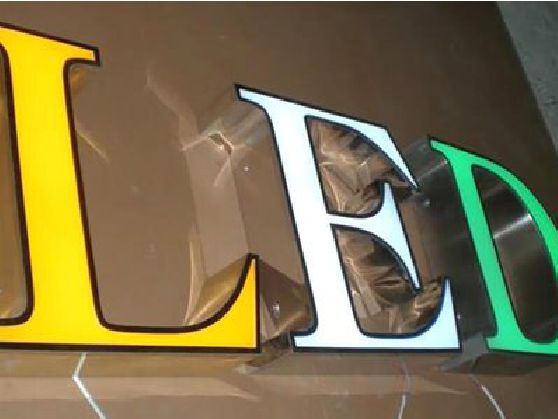 湘潭介绍LED招牌的基础知识。
