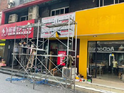 湘潭制作广告招牌如何避免它发黄？